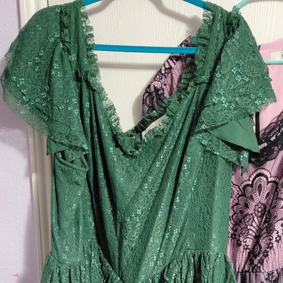 JessaKae Dresses & Skirts - JessaKae Green Lace Midi Dress